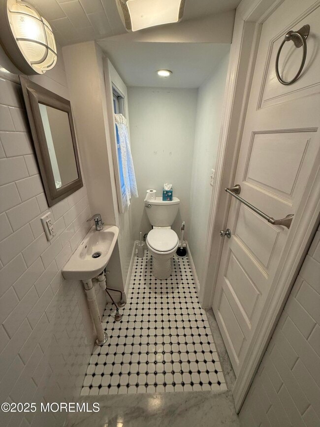 Building Photo - 77 Abbott Ave