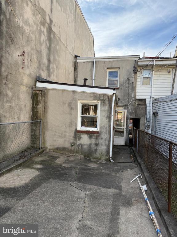 Building Photo - 48 W West St