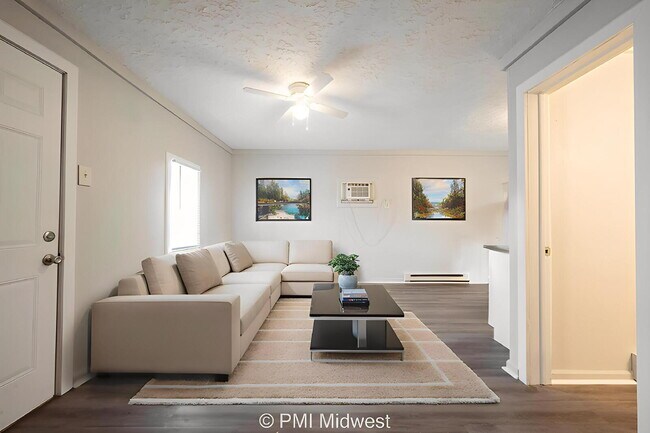 Building Photo - "Charming 1-Bedroom Retreat in Greenfield – Cozy 400 Sq Ft Haven!"