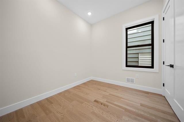 Building Photo - 27 Graham St