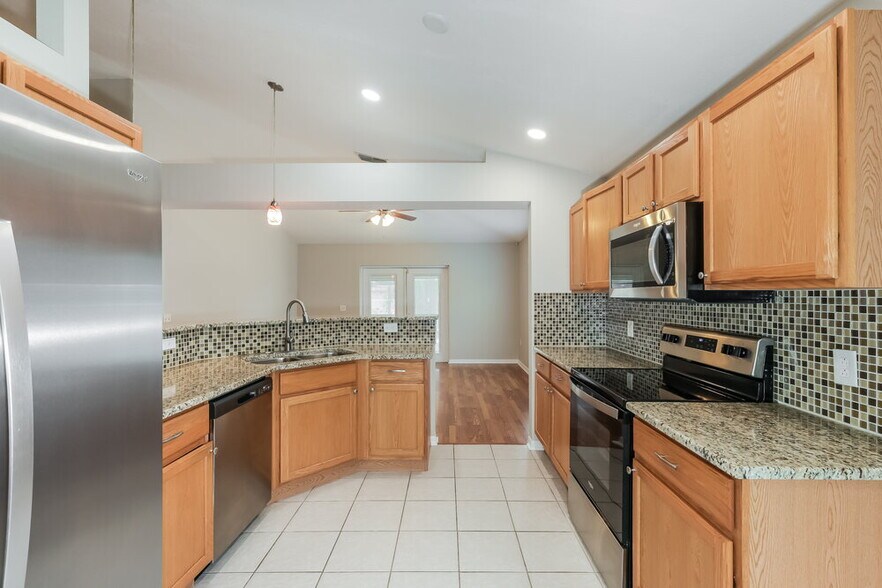 Building Photo - 1309 Alhambra Crest Dr