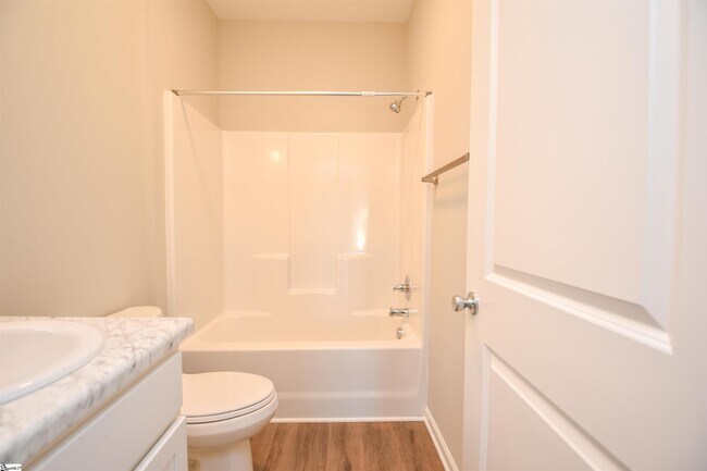 Building Photo - 105 Cunningham Rd