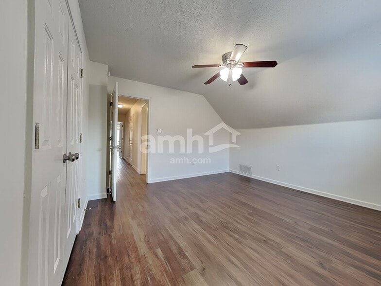 Building Photo - 5718 Eagleston Dr