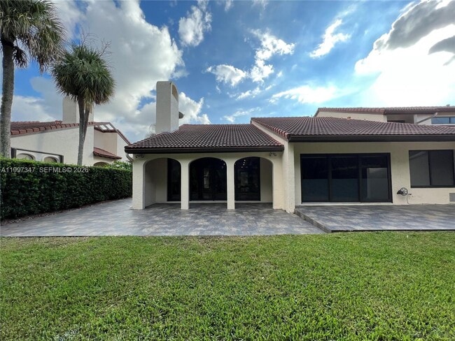 Building Photo - 9331 NW 48th Doral Terrace