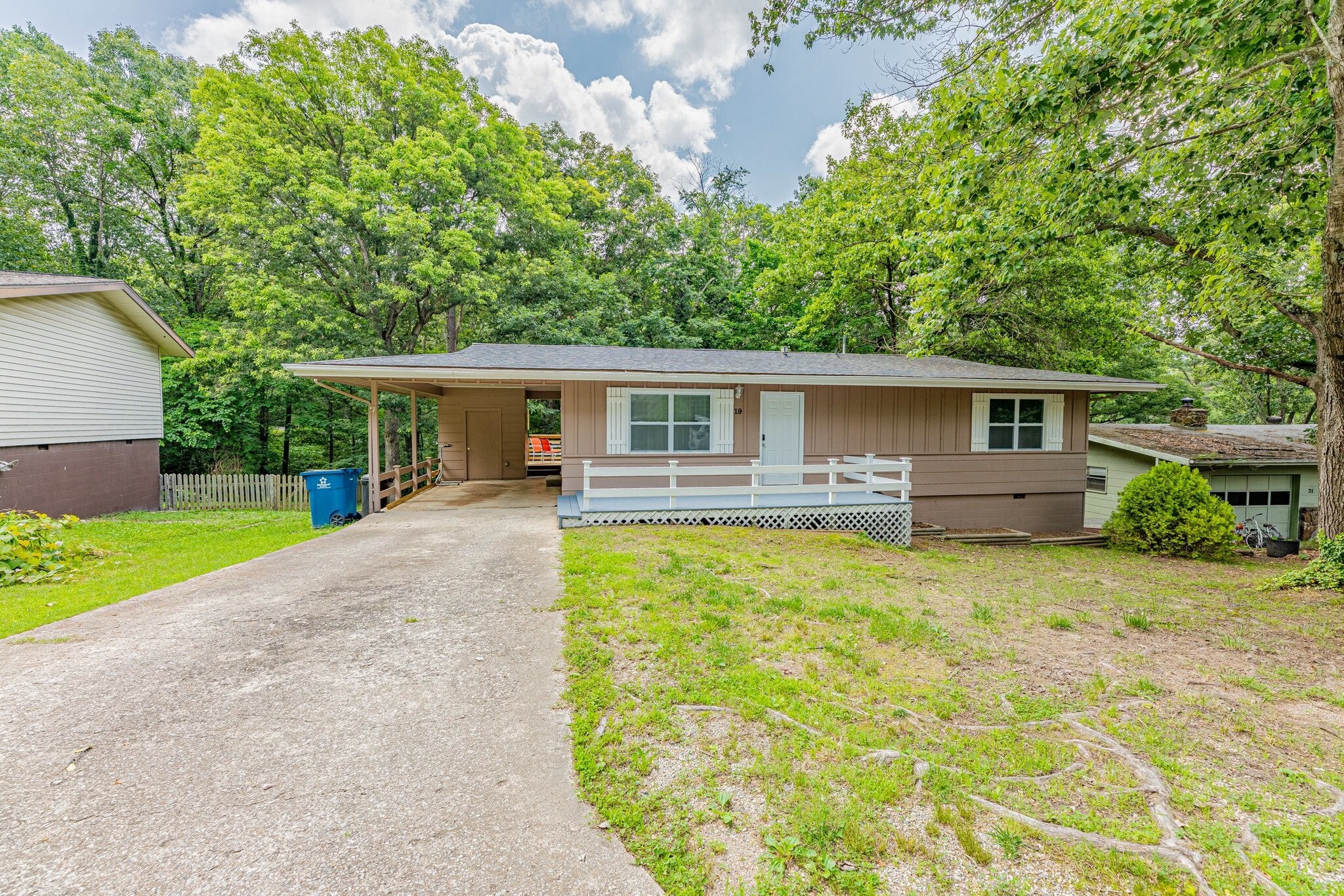 Building Photo - 19 Evesham Ln