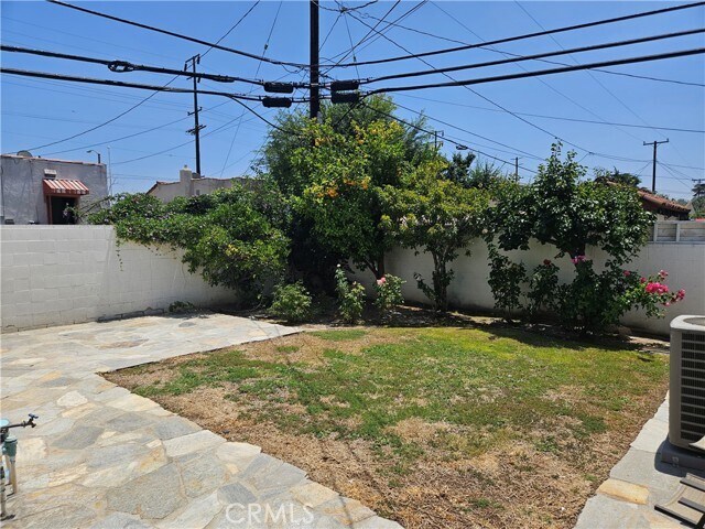 Building Photo - 1704 La Golondrina Ave