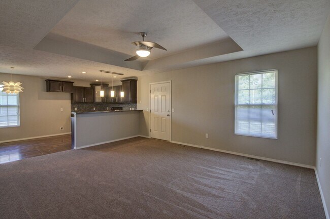 Building Photo - 1158 S Strasbourg Ave