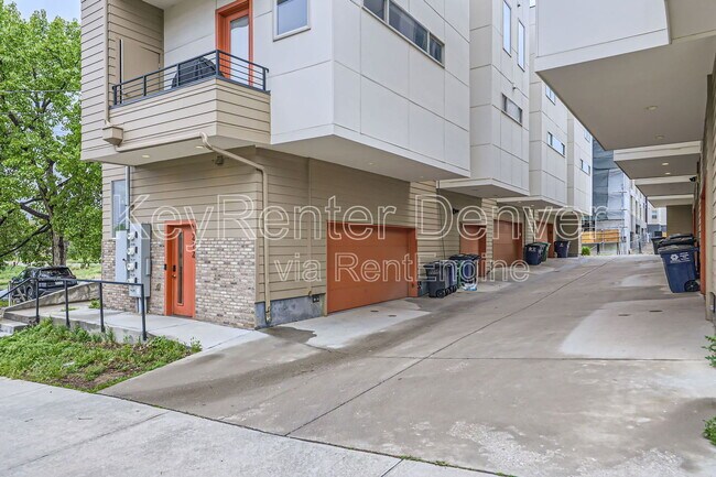 Building Photo - 1212 N Perry St