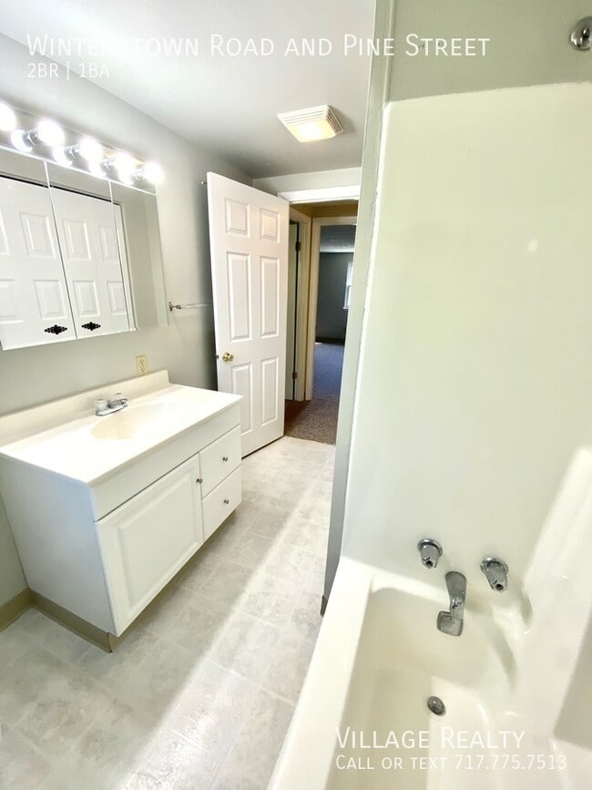 Building Photo - 100 Winterstown Rd