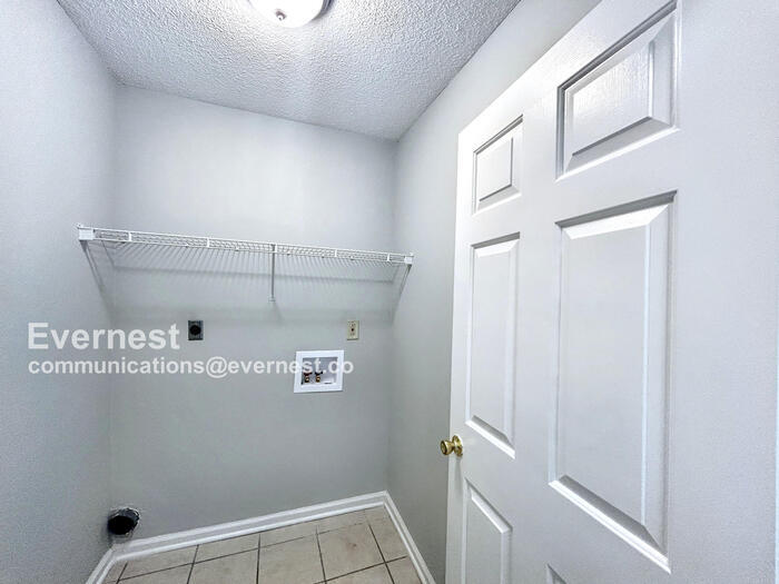 Building Photo - 3821 Richbrook Dr