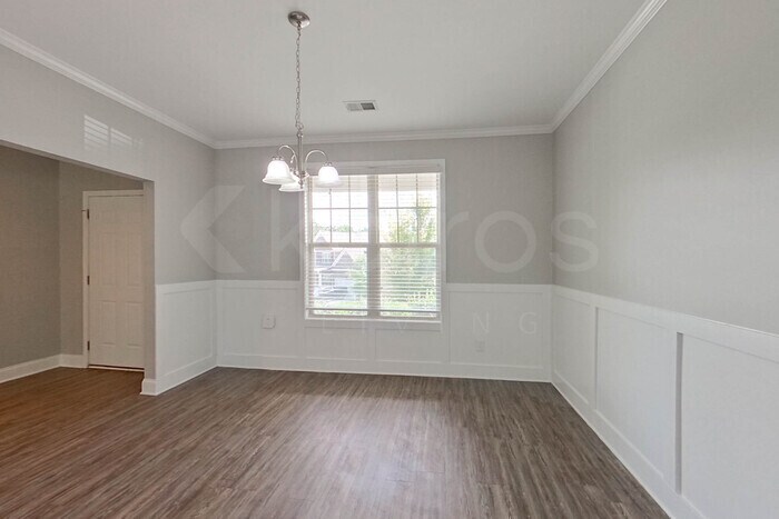 Building Photo - 215 Orchard Ln