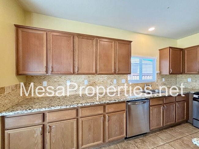Building Photo - 14312 Sierra Grande St