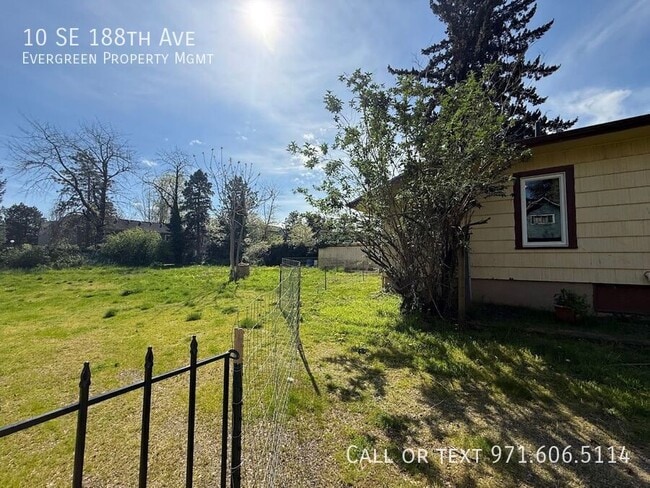 Building Photo - 10 SE 188th Ave