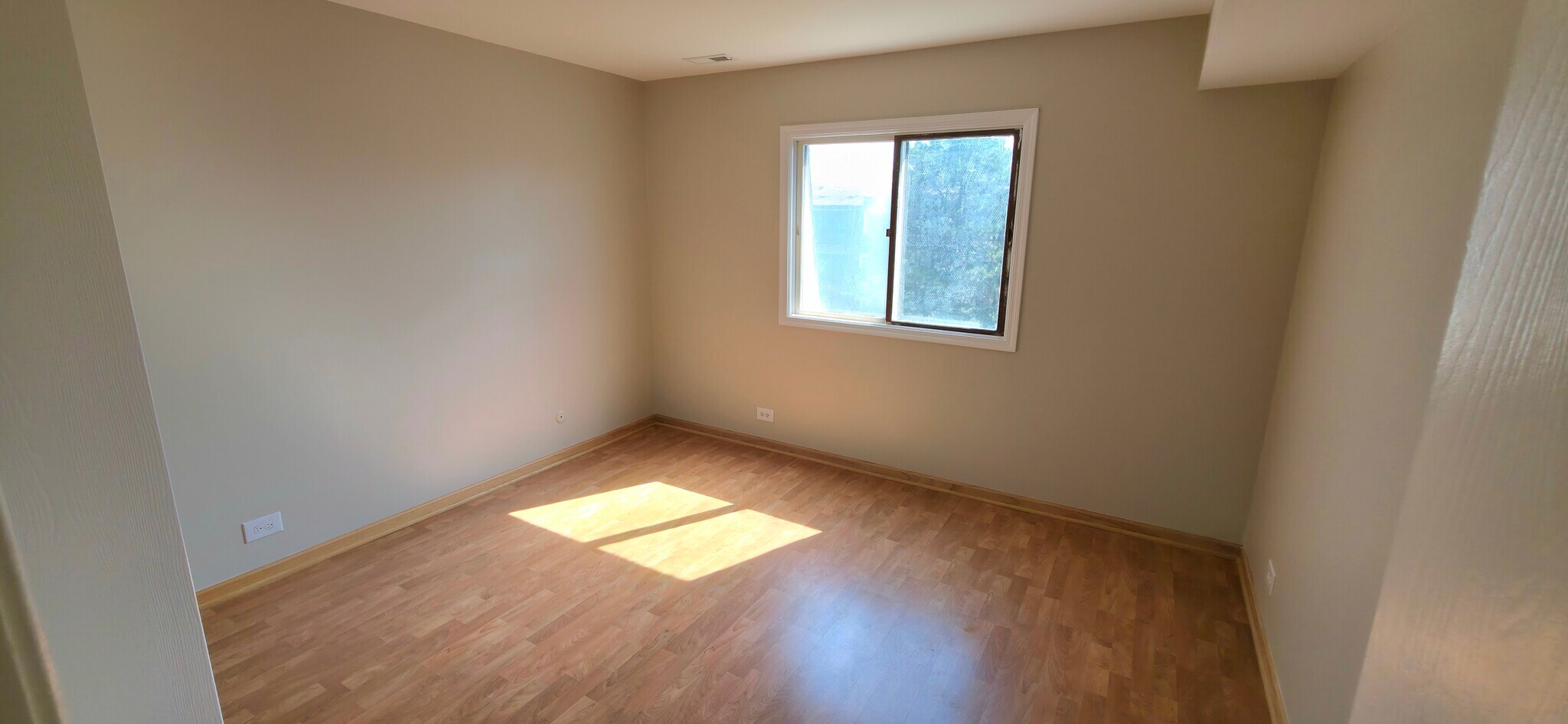 Building Photo - 4132 Cove Ln