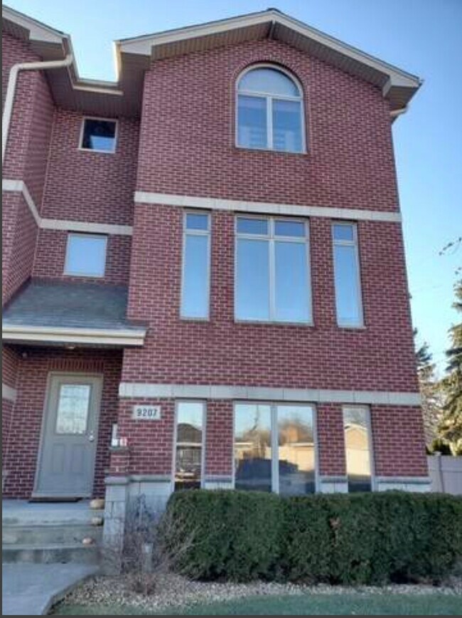 Building Photo - 9207 Gerritsen Ave