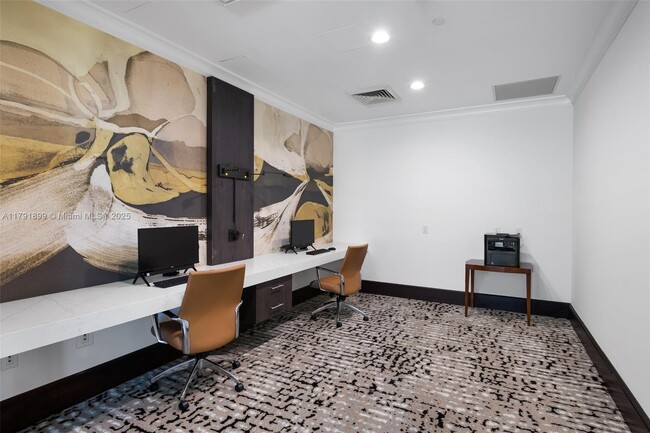 Building Photo - 610 W Las Olas Blvd