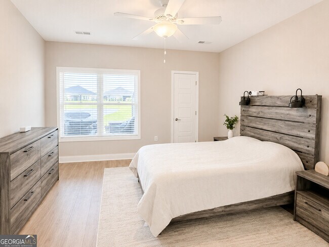 Building Photo - 235 The Villas Wy