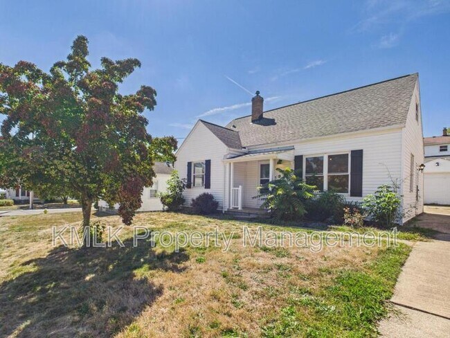 Primary Photo - 170 Akers Ave