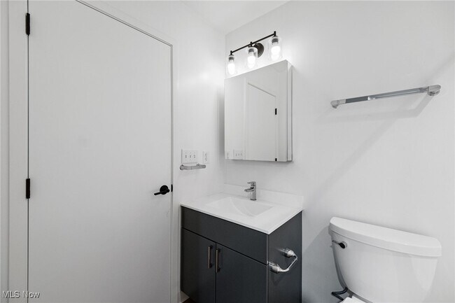 Building Photo - 2341 Scranton Rd