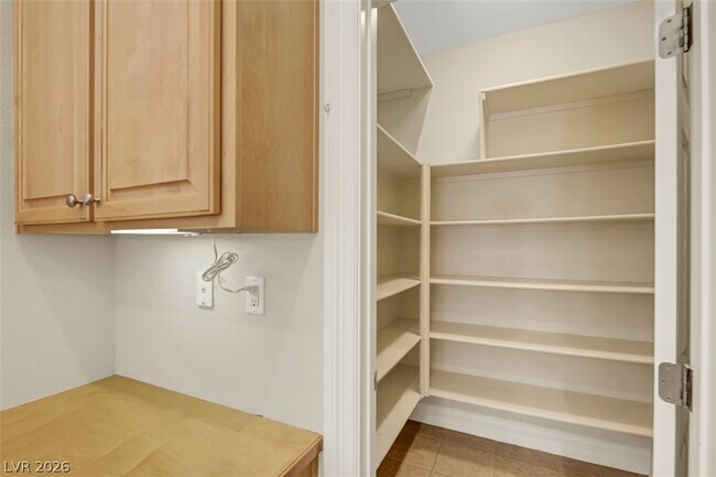 Building Photo - 2149 Sentito Cir