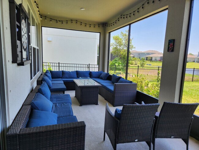 Building Photo - 6331 Laurelcrest Gln