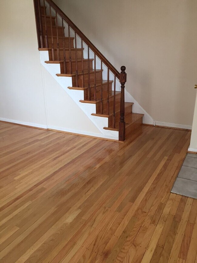 Building Photo - House for Rent in Folcroft