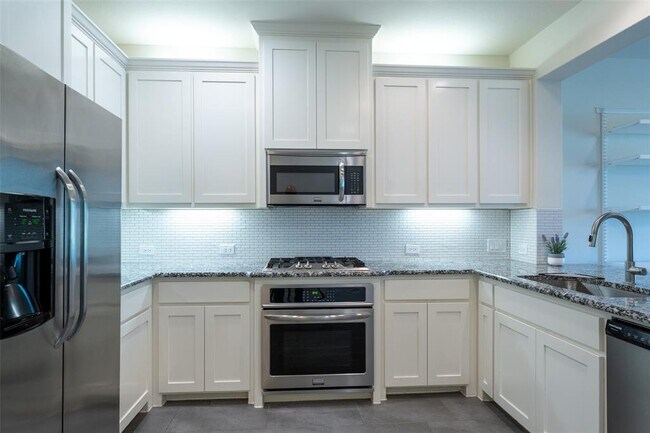 Building Photo - 7417 Chief Spotted Tail Dr