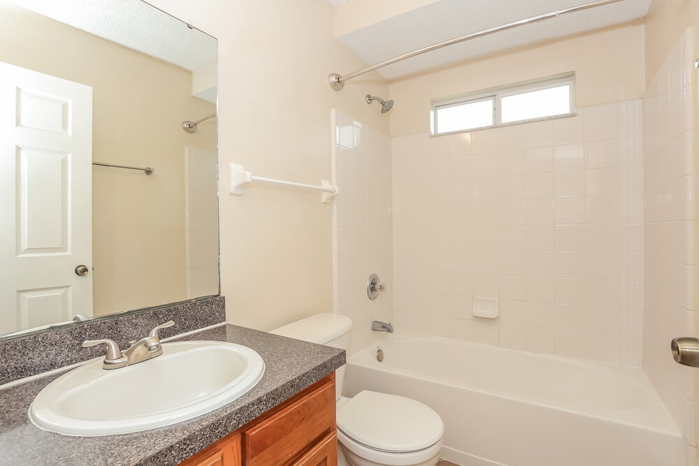 Building Photo - 2141 Ardencroft Dr