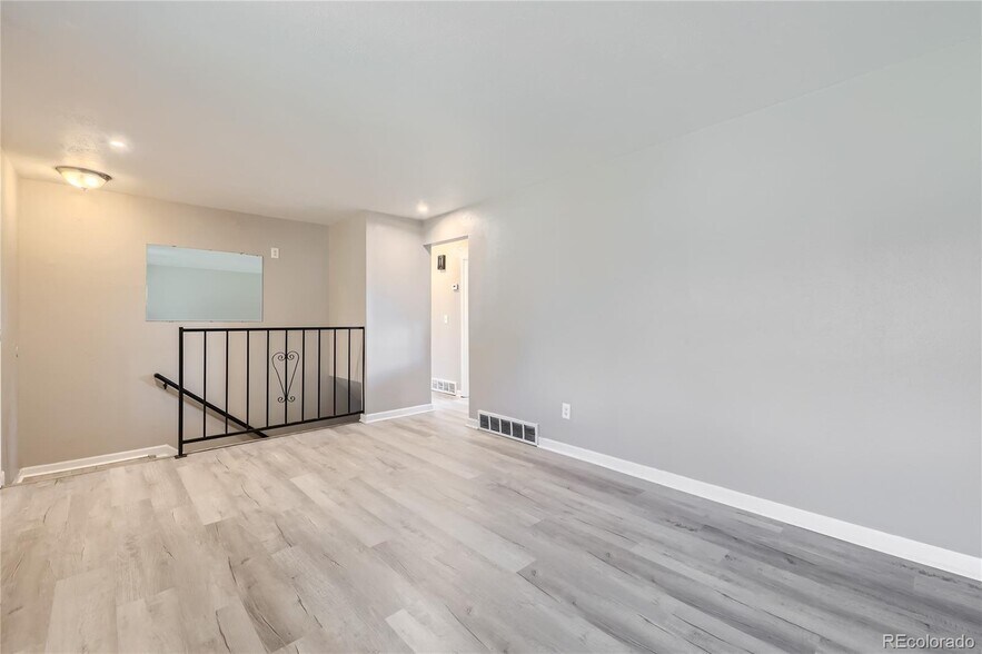 Building Photo - 8876 Lipan St