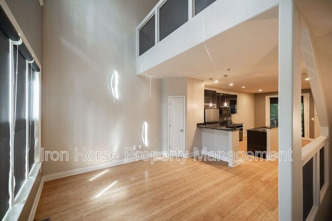 Building Photo - 118 Ruth Dr