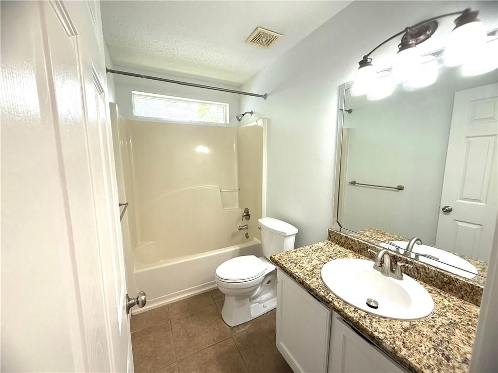 Building Photo - 106 Northchase Ct