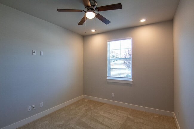 Building Photo - 6053 Fallworth Dr