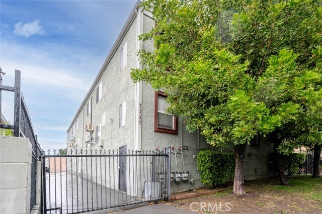 Primary Photo - 7137 Greeley St