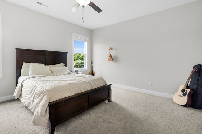 Building Photo - 139 Pasture Ln