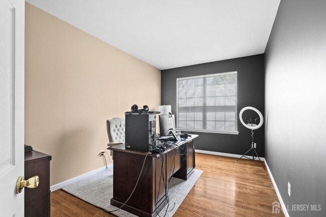 Building Photo - 13 Goldstar Dr