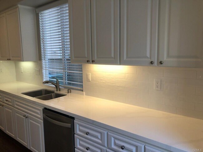 Building Photo - 5341 Rosecrest Dr