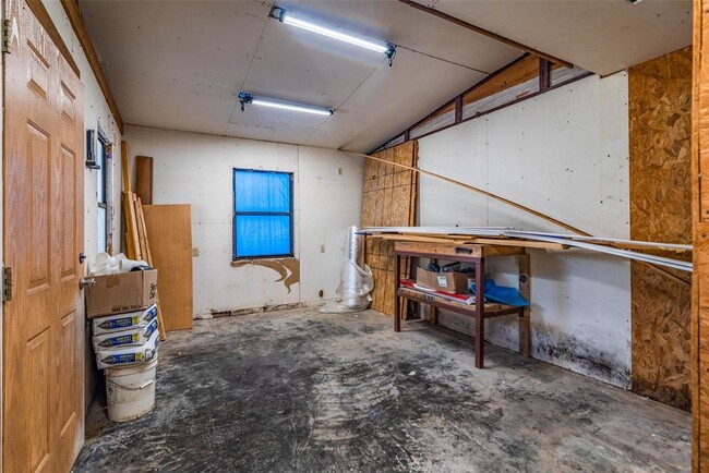 Building Photo - 306 Homesite Rd