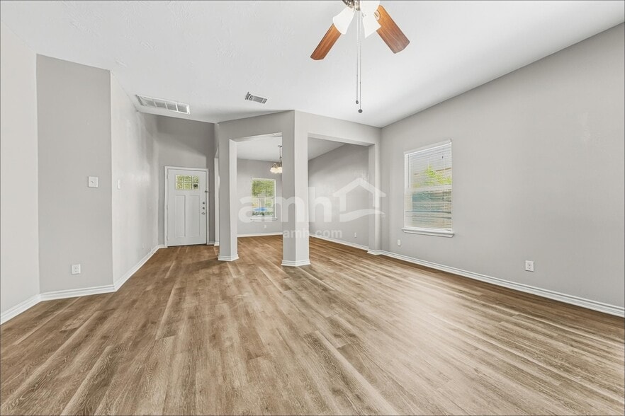 Building Photo - 10719 Woodwind Shadows Dr