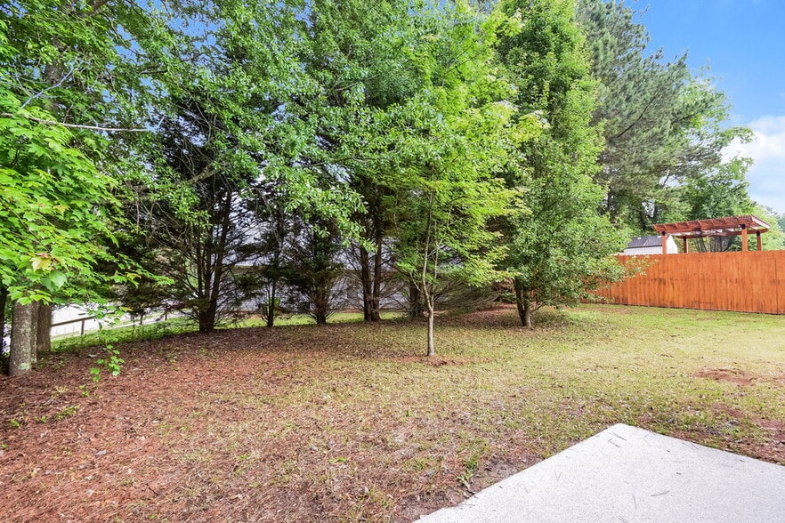 Building Photo - 1531 Wembley Dr