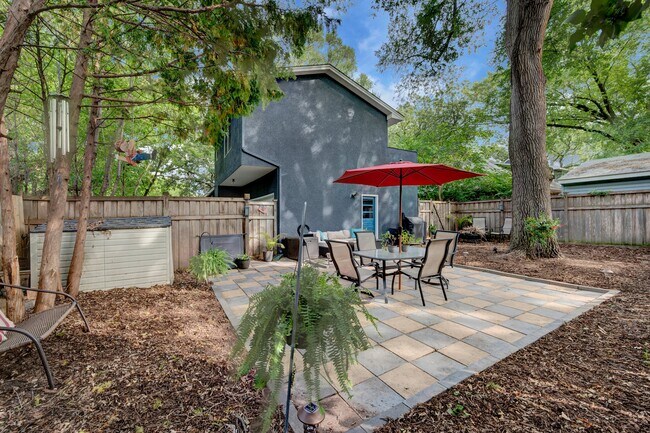 Building Photo - 4216 Brookside Ave