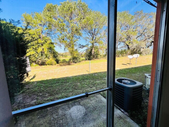 Building Photo - KNOX I