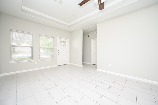 Building Photo - 4632 Galesburg St