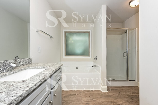 Building Photo - Beautiful 4BR 3.5BA Home for You!