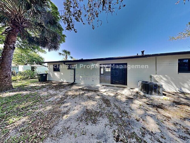 Building Photo - 539 S Keech St