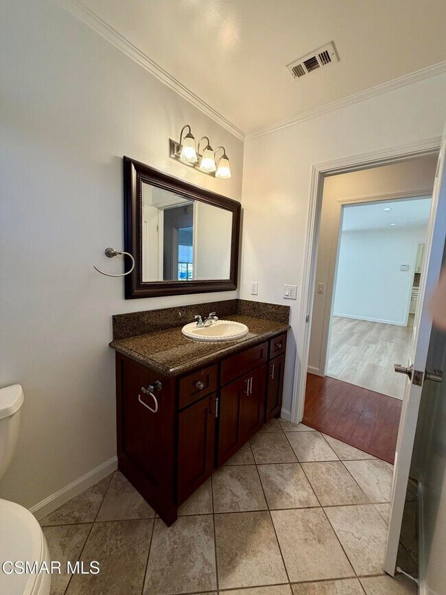 Building Photo - Welcome this single story, beautifully maintained and thoughtfully updated home South Of The Boul...
