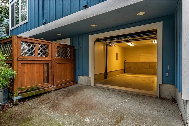 Building Photo - 1758 16th Ave. S