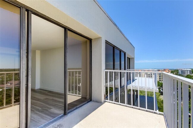 Building Photo - 500 N Osceola Ave