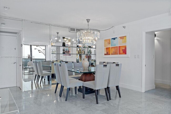 Building Photo - 20515 E Country Club Dr