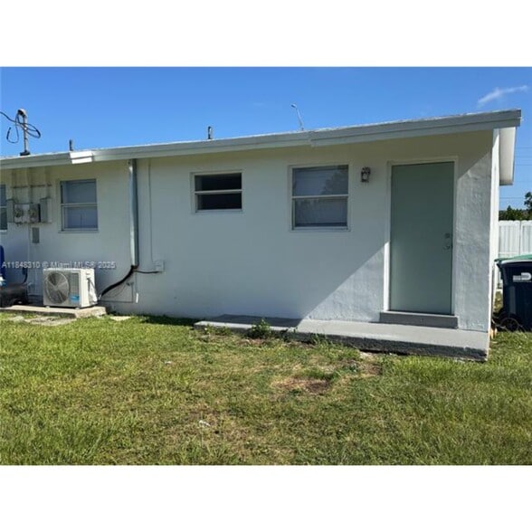 Building Photo - 10541 SW 184th St