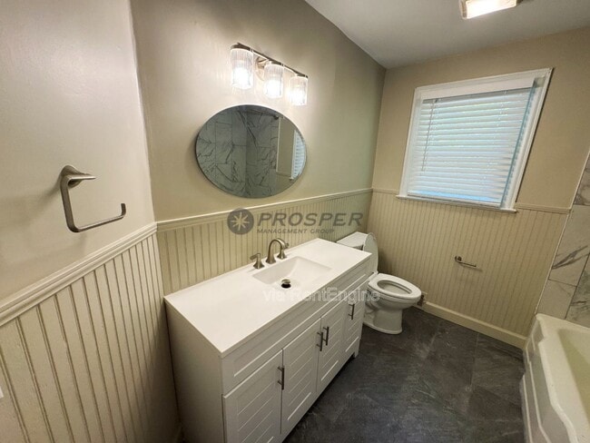 Building Photo - 20 Sir Abbott St